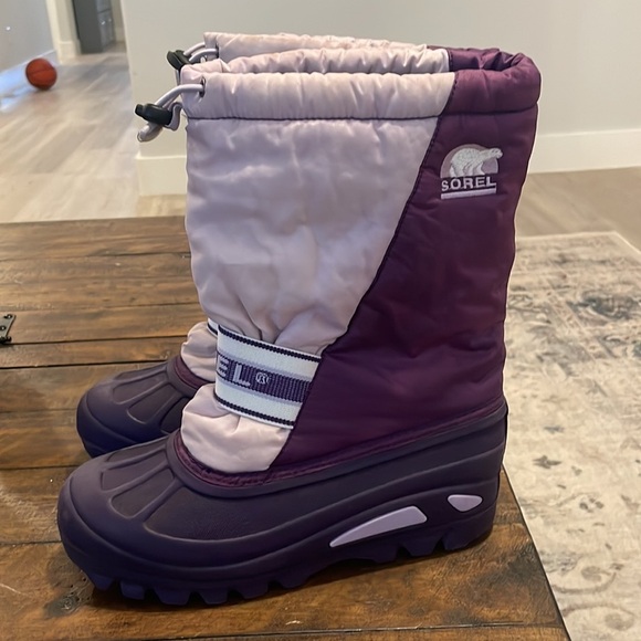 Sorel Insulated Winter Boots with Rubber Sole women’s size 6 - Picture 3 of 10